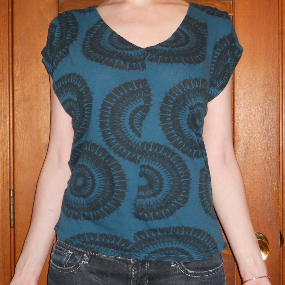 Gap Dolman Mandala Top